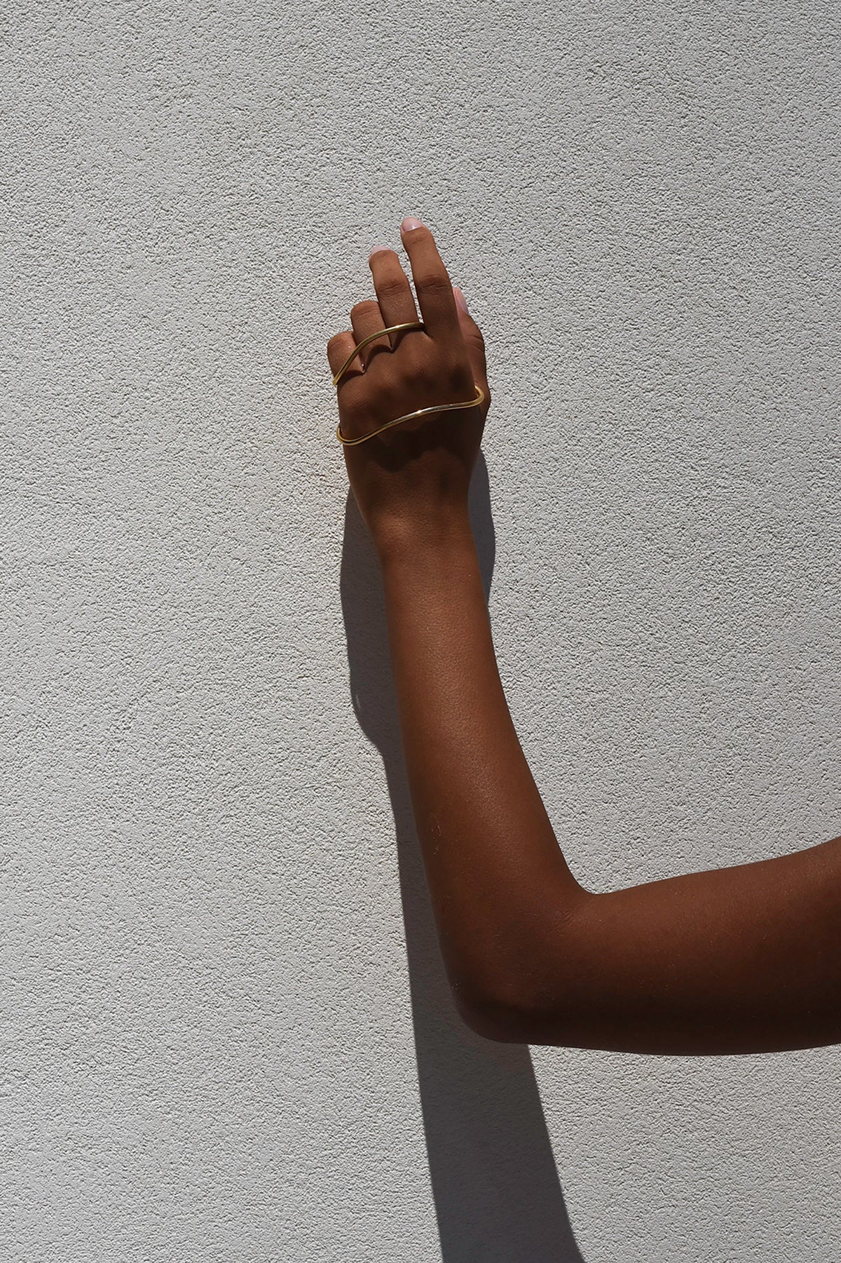 Delos Hand Cuff