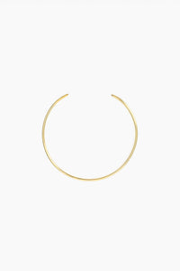 A 3 mm choker from the Delos collection, it's handmade and falls close over the neck.