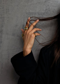 Origin Statement Ring Gold No.3 - Gouden Ring - hair photo