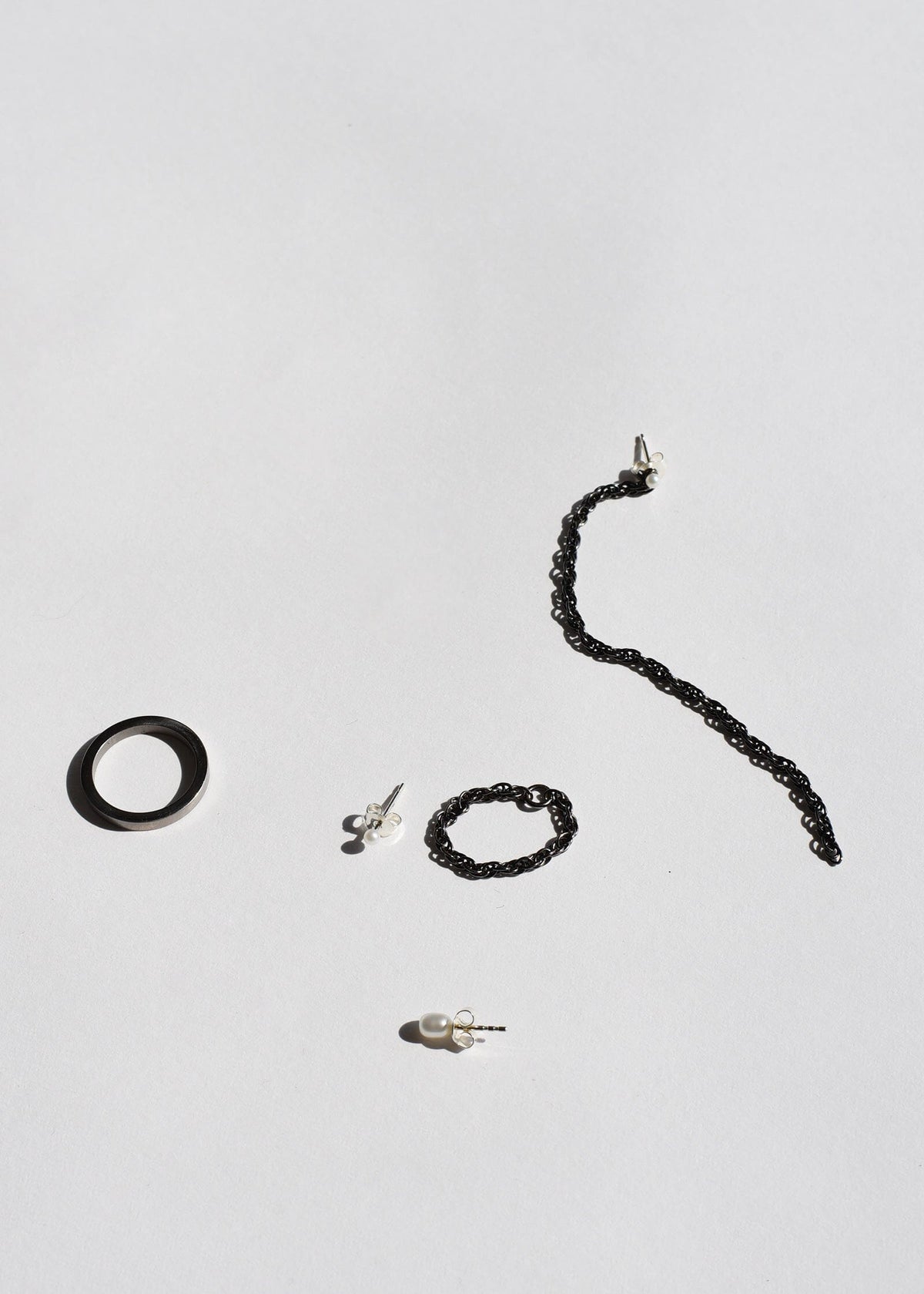 Pearl Black Marais Earring