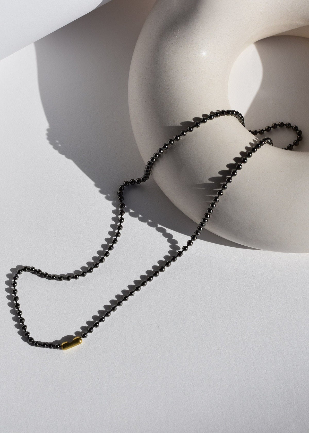 Pigalle Black Ball Choker Moyenne